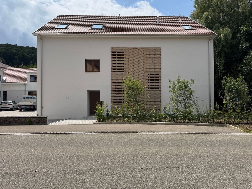 2.5-Zimmer-Maisonette mit 78 m² Aussenbereich in Obermumpf - Bild 11