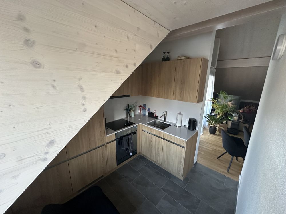 2 ½-Zimmerwohnung direkt am Bahnhof Rüti - Küche 2