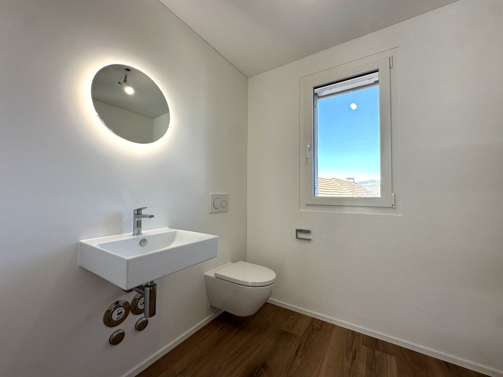 ERSTVERMIETUNG - 3.5-Zimmer-Wohnung im 2. OG mit Balkon und Garage in ruhiger Lage - Bild 9