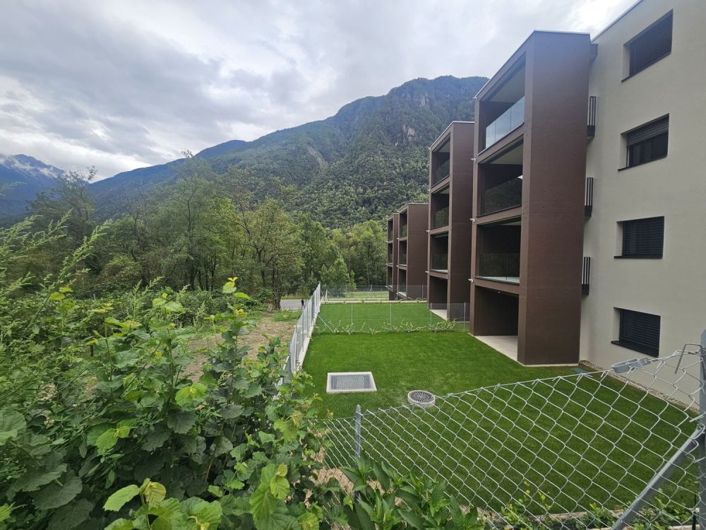 AFFITTASI NUOVO E BELLISSIMO 3.5 LOCALI A LUMINO - Bild 8