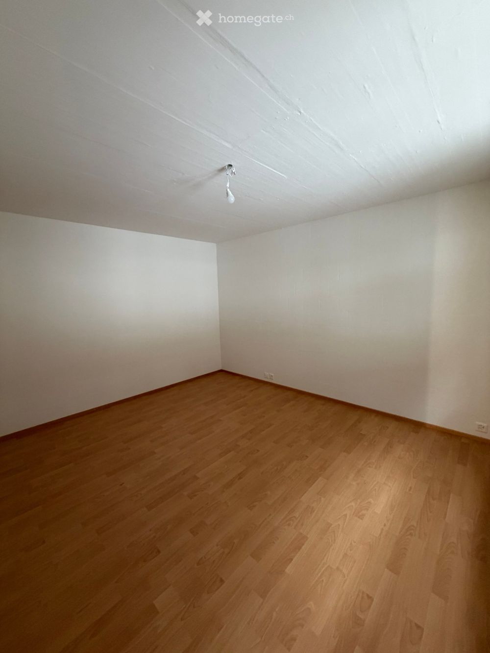 Attraktive 4.5-Zimmer- Maisonettewohnung an zentraler Lage in Hinwil - Bild 4