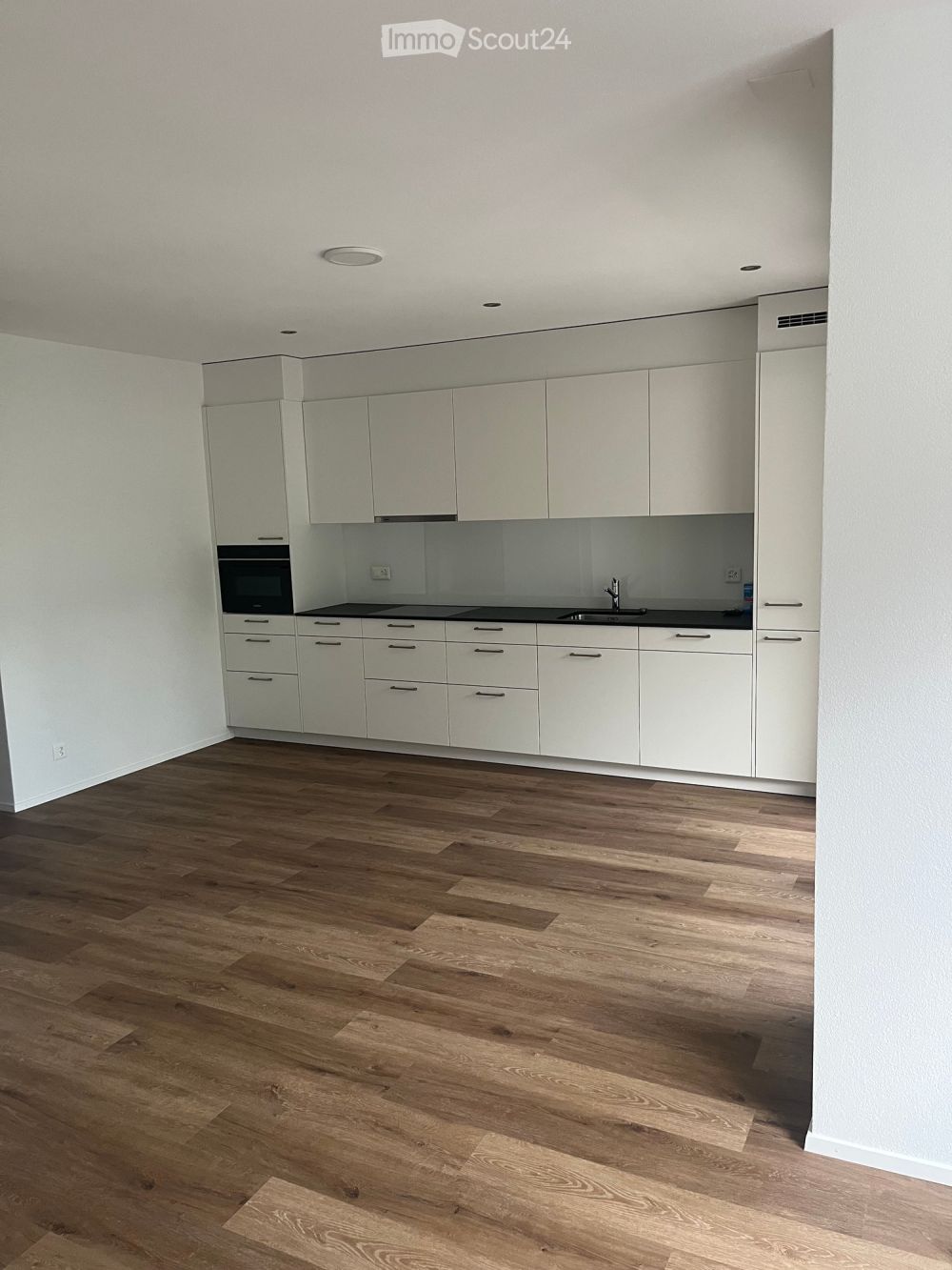 neue, moderne 3.5-Zimmer-Wohnung in Susten verfügbar ab 1. November 2026 - Bild 2