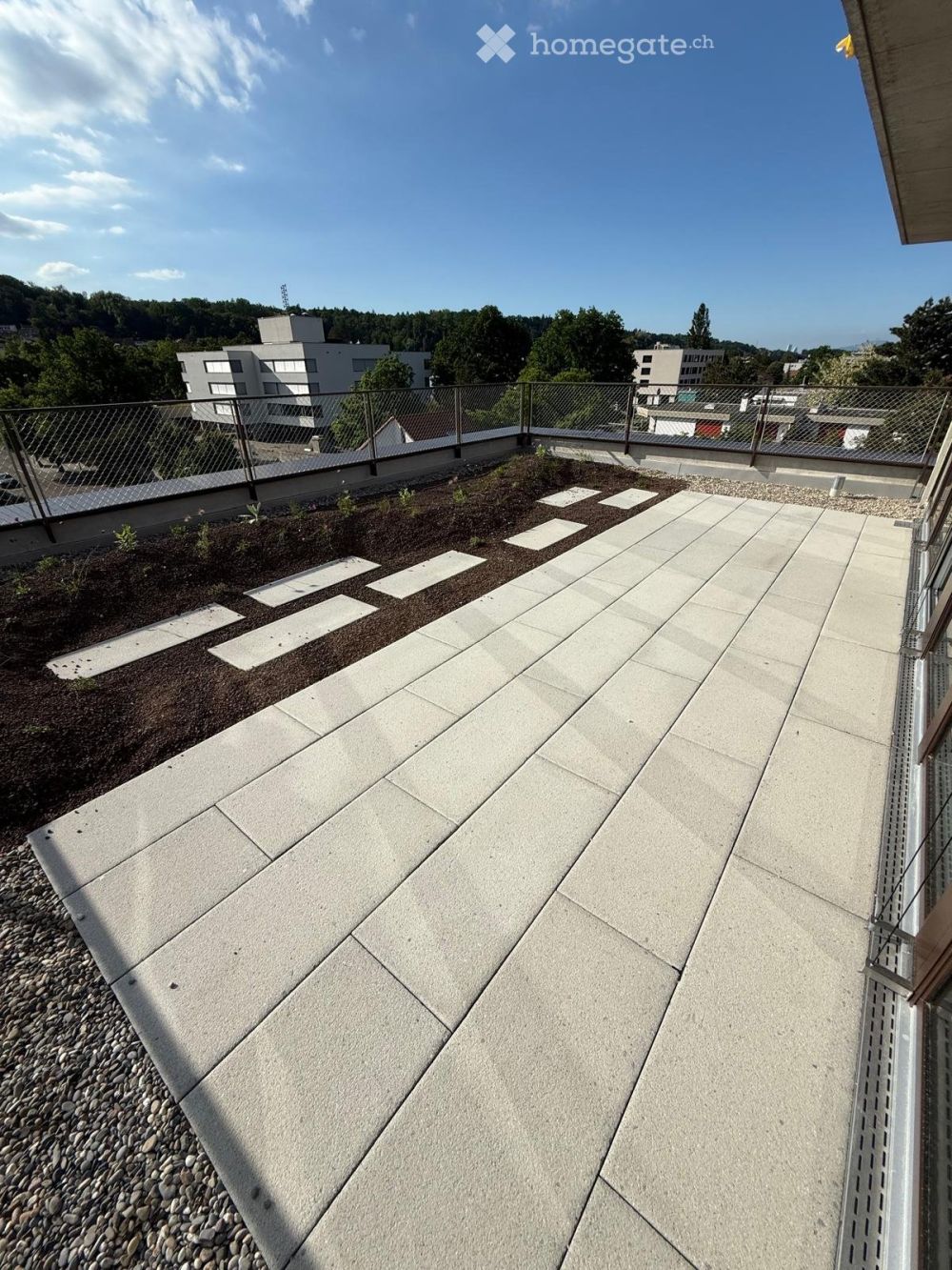 Schöne Wohnung mit grosser Dachterrasse - Bild 1