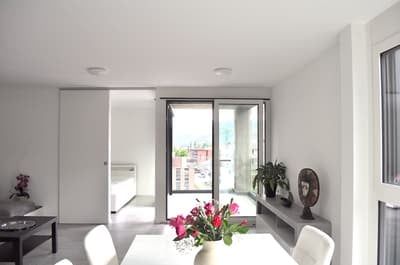 Moderno appartamento 2.5 locali arredato con gusto con terrazzo ad Agno - Bild 4