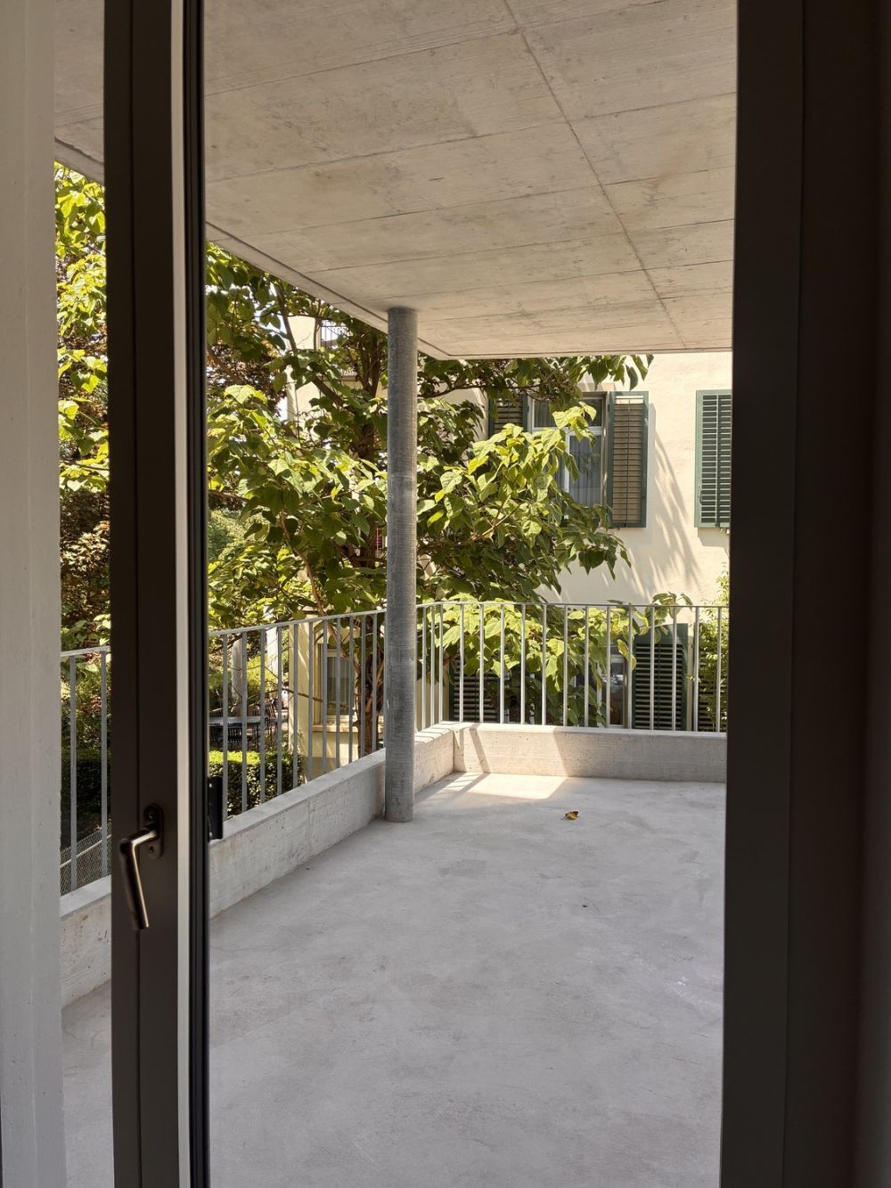 Altbauwohnung nach Totalsanierung - Balkon neu