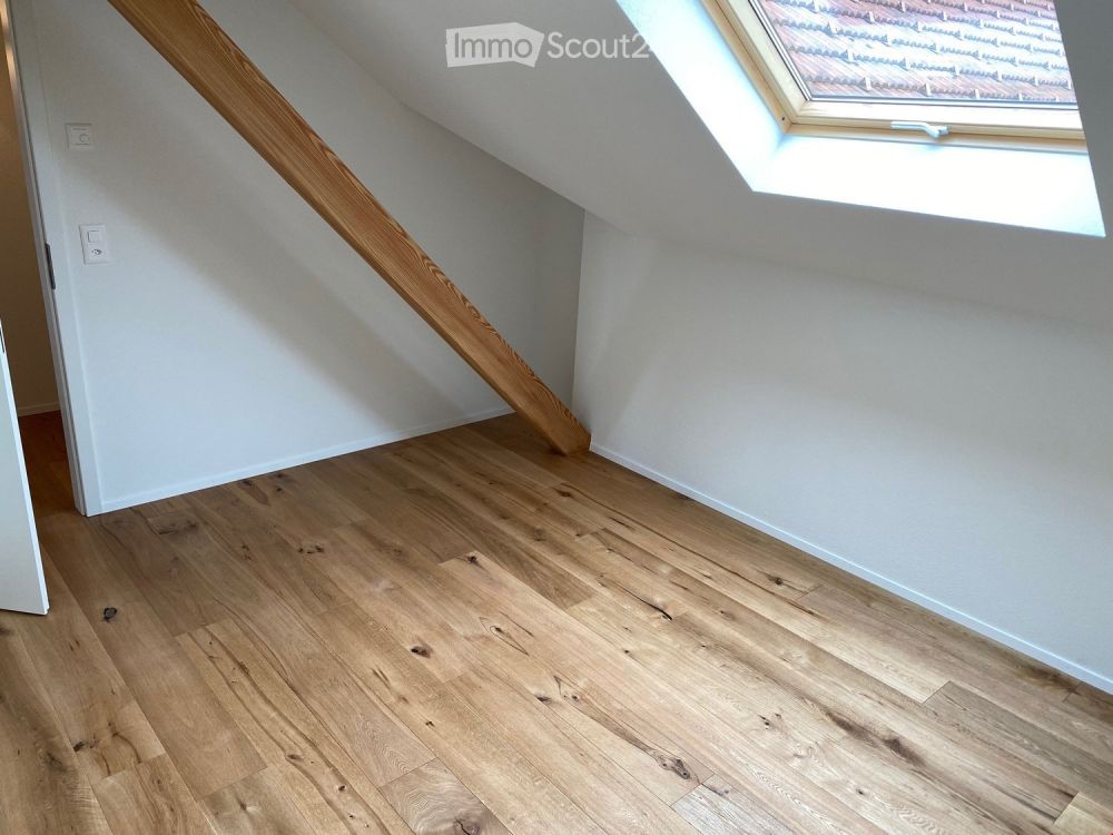 Moderne 4.5-Zimmer-Dachwohnung mit Balkon in Jegenstorf – ab September 2026 verfügbar - Bild 6