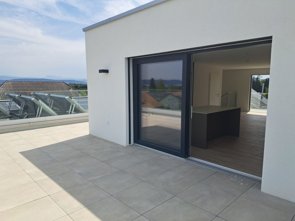 Ausnahme-Duplex mit 5.5 Zimmern im Dachgeschoss in Vallon - 20260713_152232.jpg