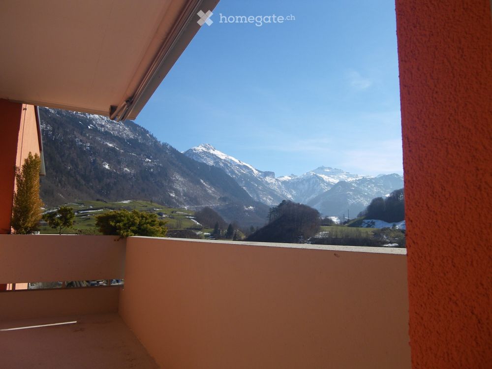 Moderne und sonnige Wohnung in Ennenda mit Balkon und Lift / Erstvermietung nach Renovation - Bild 1