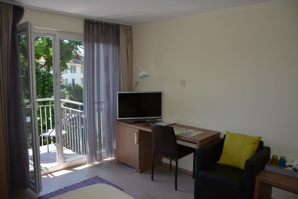 Moderne Studiozimmer für Langzeitaufenthalte - zentral in Winterthur-Veltheim gelegen - Bild 3