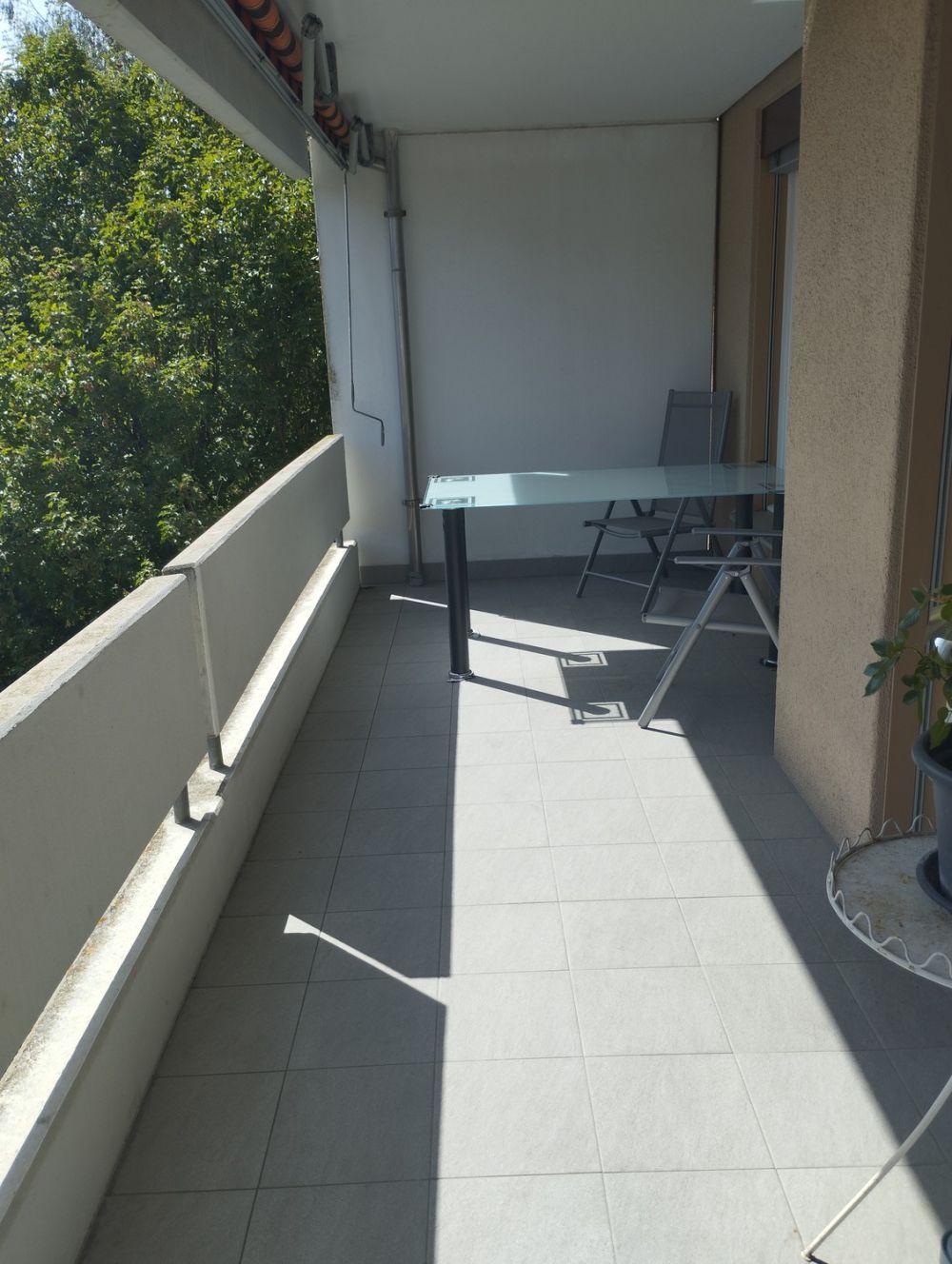 3 1/2 Zimmer Wohnung zu vermieten - Balkon