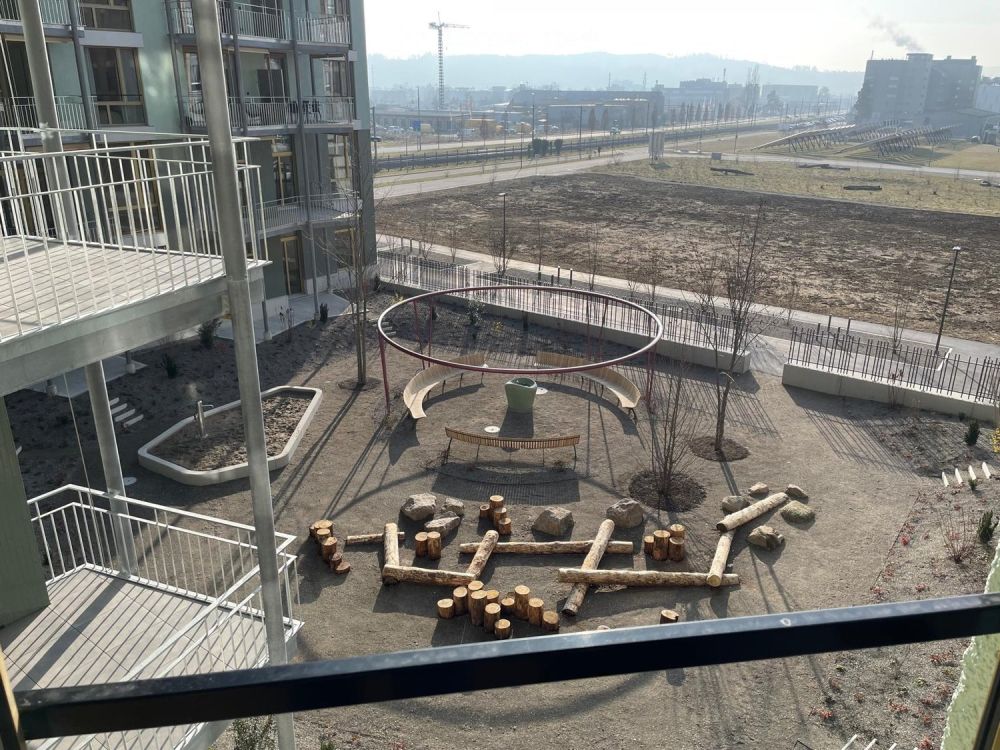 Moderne 3.5-Zimmer-Neubau-Wohnung mit Balkon in Oberwinterthur - Bild 1