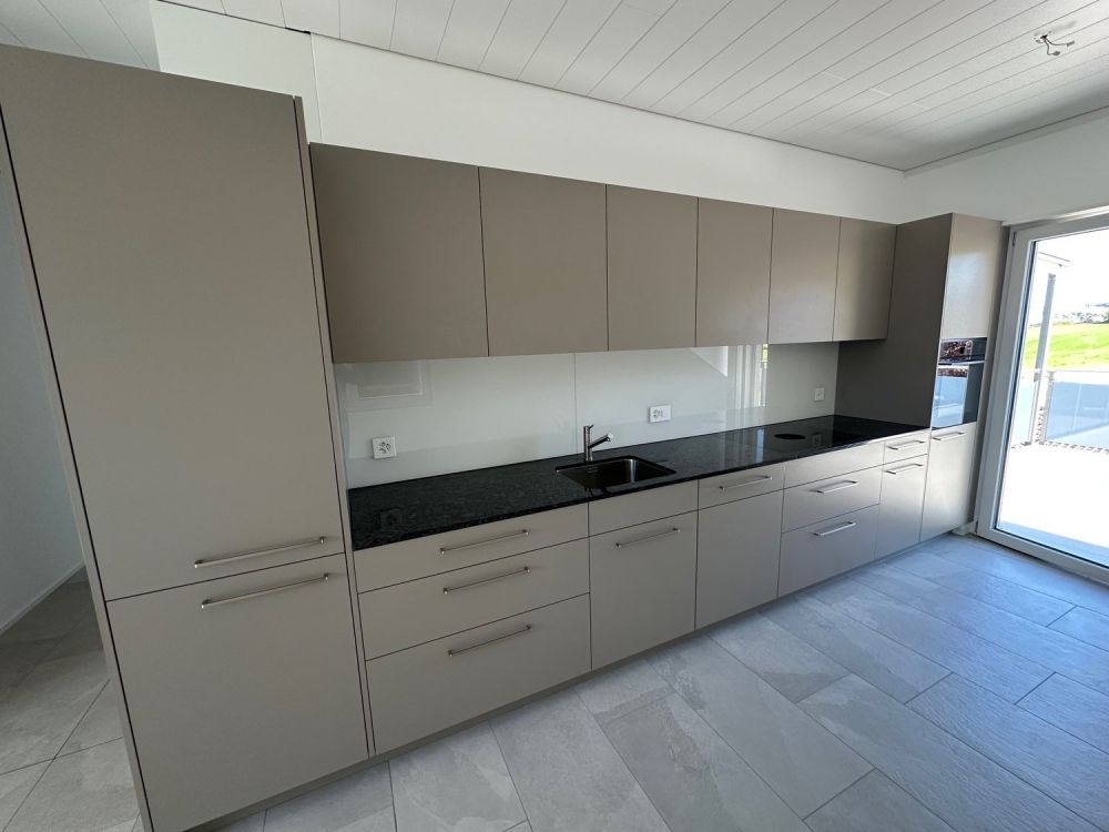 Moderne 4.5-Zimmer-Neubau-Attikawohnung mit Balkon in Reinach - Bild 6
