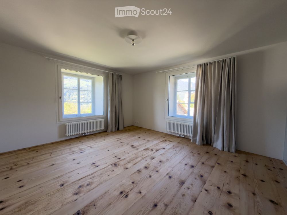 Hochwertige 5-Zimmer-Maisonettewohnung im historischen Haus im Domleschg (Erstbezug) - Bild 12