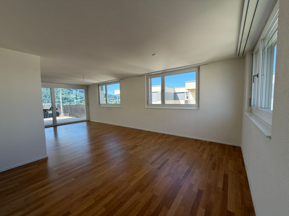 Moderne 3.5-Zimmer-Wohnung im EG in Rothrist zu vermieten - Wohnzimmer