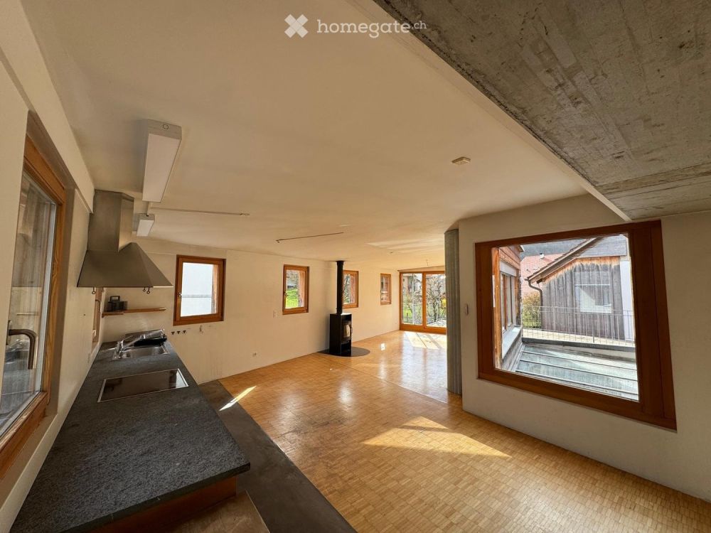 3.5 Zimmerwohnung mit hellem Wohnzimmer und grosser Terasse - Bild 1