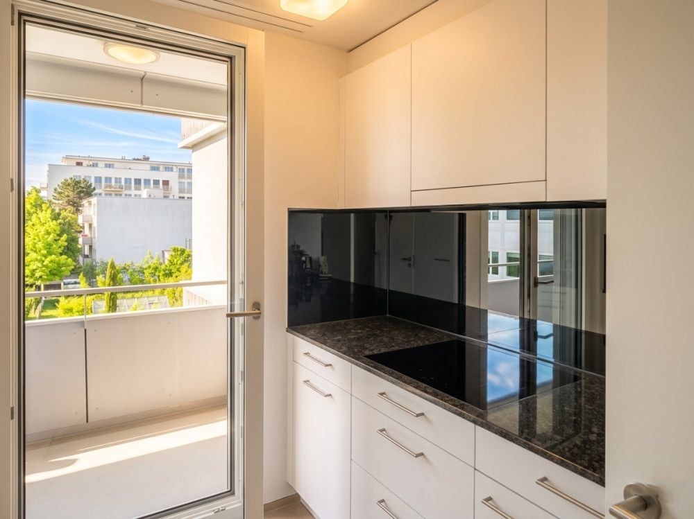 Moderne Wohnung an zentraler Lage - Küche Bearbeitet
