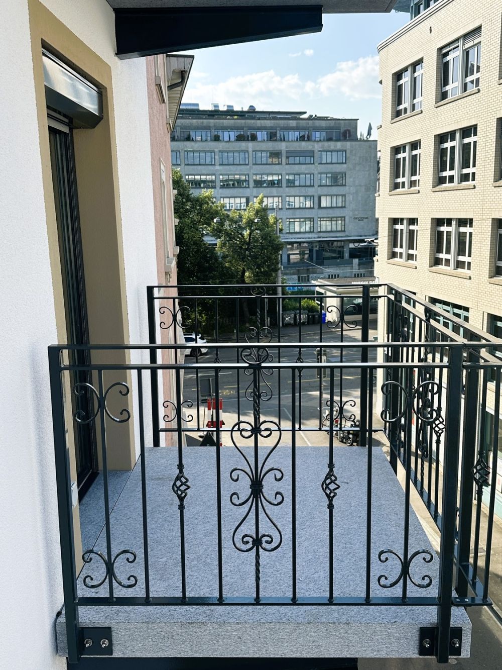 Letzte Wohnungen - Erstvermietung nach Totalsanierung - Balkon b. Schlafzimmer