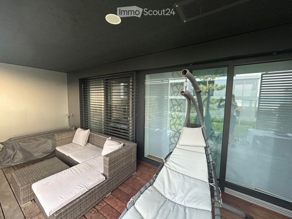 Moderne 2.5-Zimmer-Wohnung mit Garten und Parkplatz (alles inklusive im Preis) in St-Aubin-Sauges - Bild 2