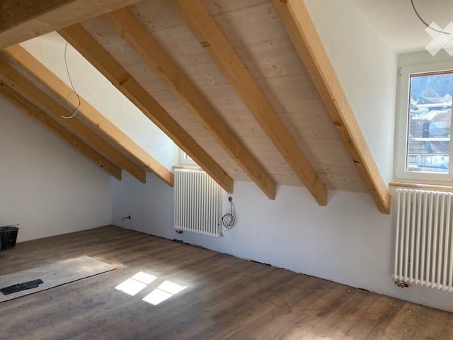 Moderne 4.5-Zimmer-Dachwohnung in Büsserach mit Balkon und schöner Aussicht - Bild 8