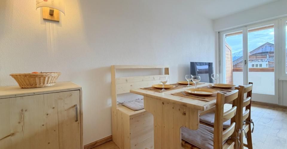 Magnifique grand studio avec alcôve au coeur de la station - Appartement meublé 1.5 pièces - image - 13
