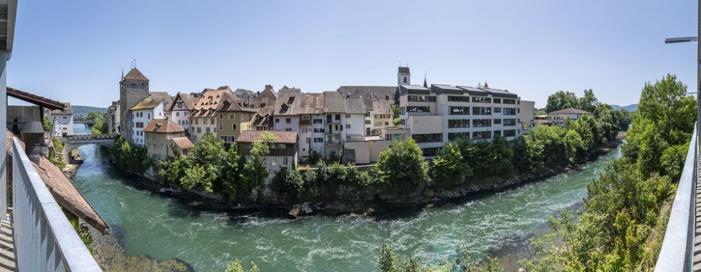 Geniessen Sie den Ausblick auf die Aare - BA9311~1.JPG