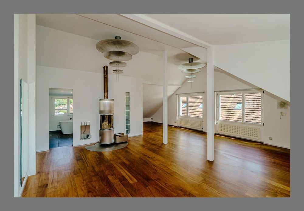 Moderne 4.5-Zimmer-Maisonettwohnung in Hölstein zu vermieten - 03.1 Wohnzimmer frontal