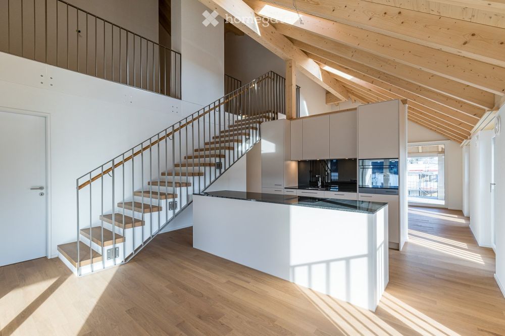 attraktive 4½-Zimmer-Wohnung mit Galerie Erstbezug - Bild 1