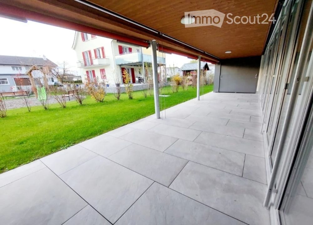 2½-Zimmer-Gartenwohnung mit grosser Loggia an -zentral in Reiden - Bild 2