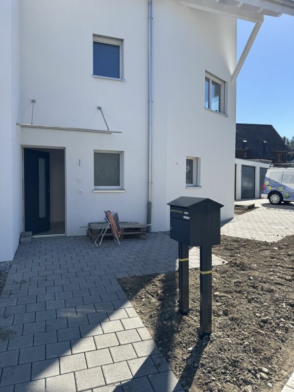 Neu-Modern-Bezugsbereit - Bild 2