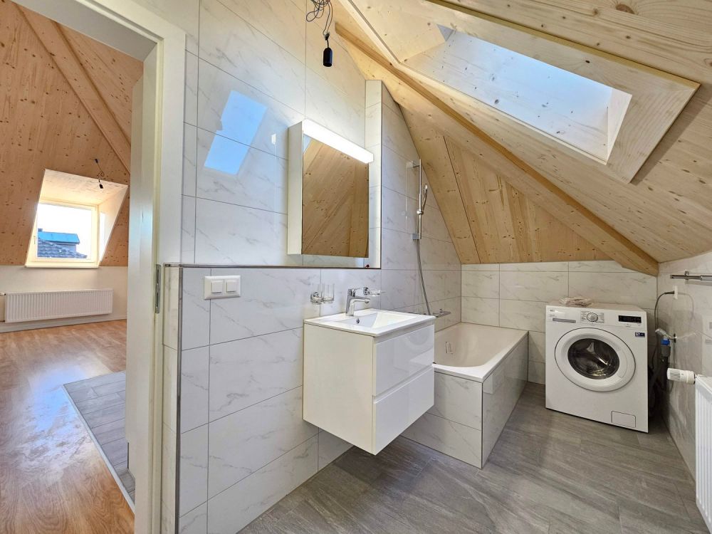 Neu renovierte 2.5-Zimmer-Wohnung mit Seesicht zur Erstvermietung! - Bild 11