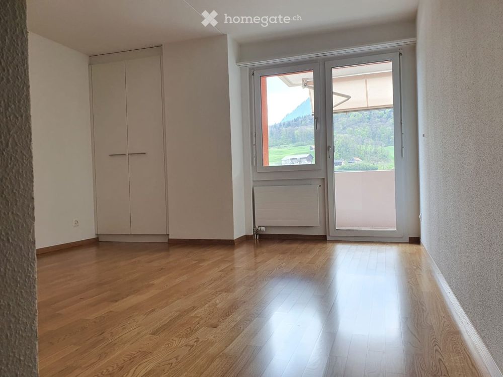 Moderne und sonnige Wohnung in Ennenda mit Balkon und Lift / Erstvermietung nach Renovation - Bild 5