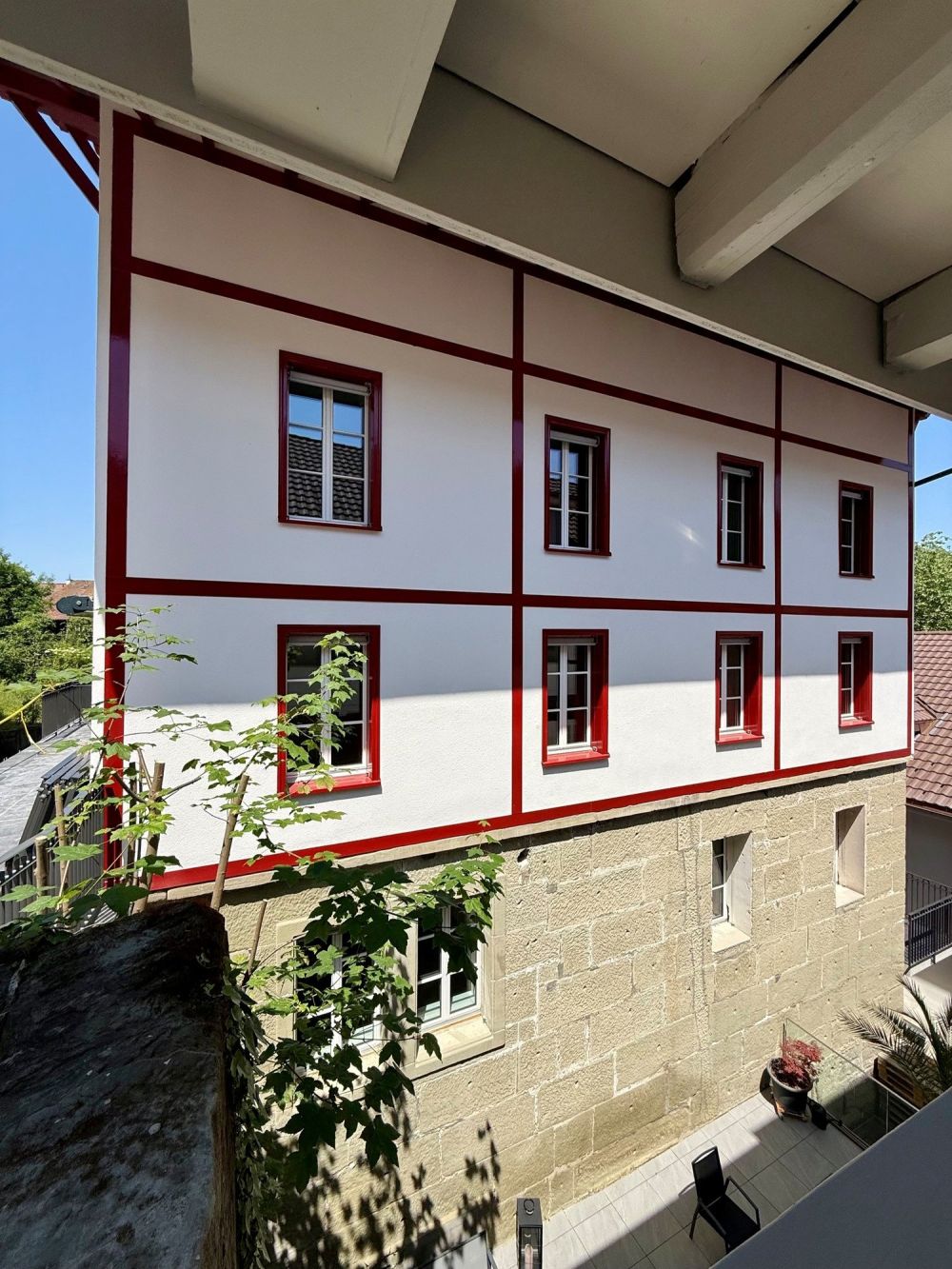 Kernsanierte zentral gelegene 2-Zim-Wohnung - Bild 2