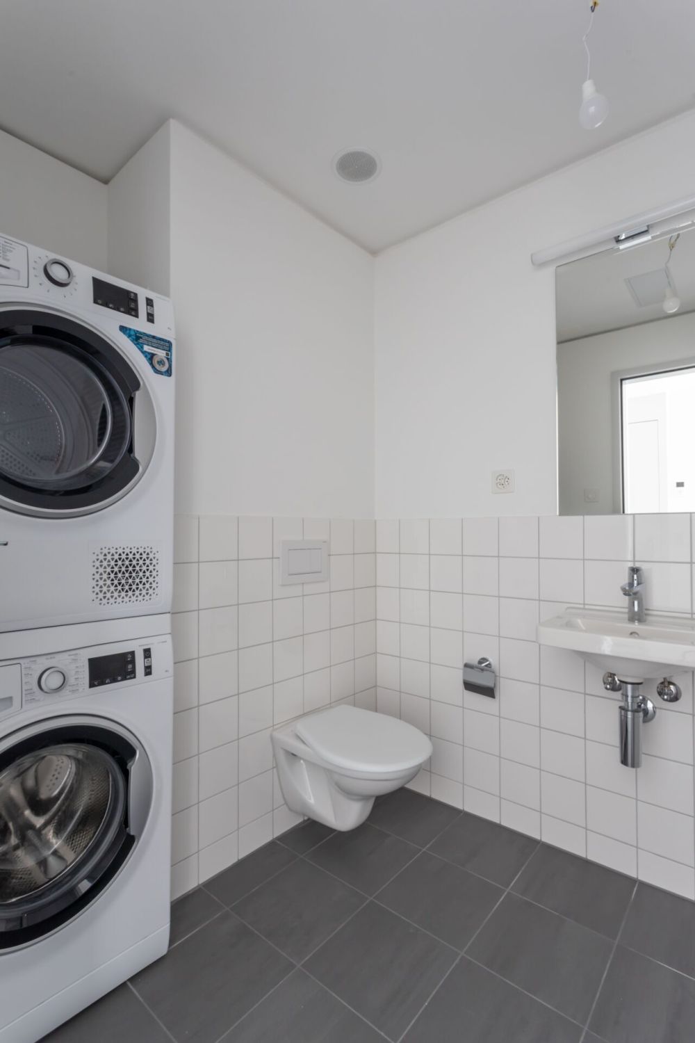 Angenehme 2.5 Zimmerwohnung 22.14 im Letziturm, Zürich Altstetten - 6.jpg