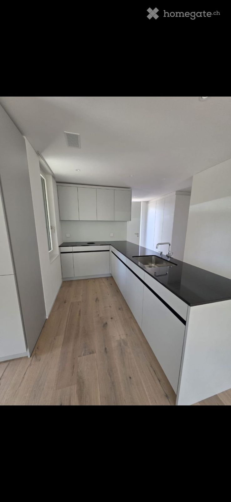 Moderne 5½-Zimmer-Doppelhaushälfte mit Garten in Mägenwil - Bild 2