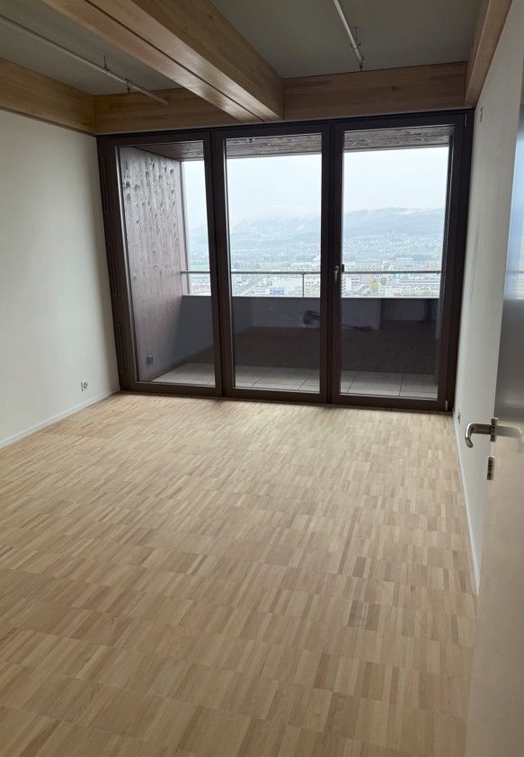 2 1/2 Z Wohnung im Holzhochhaus Regensdorf - Bild 1
