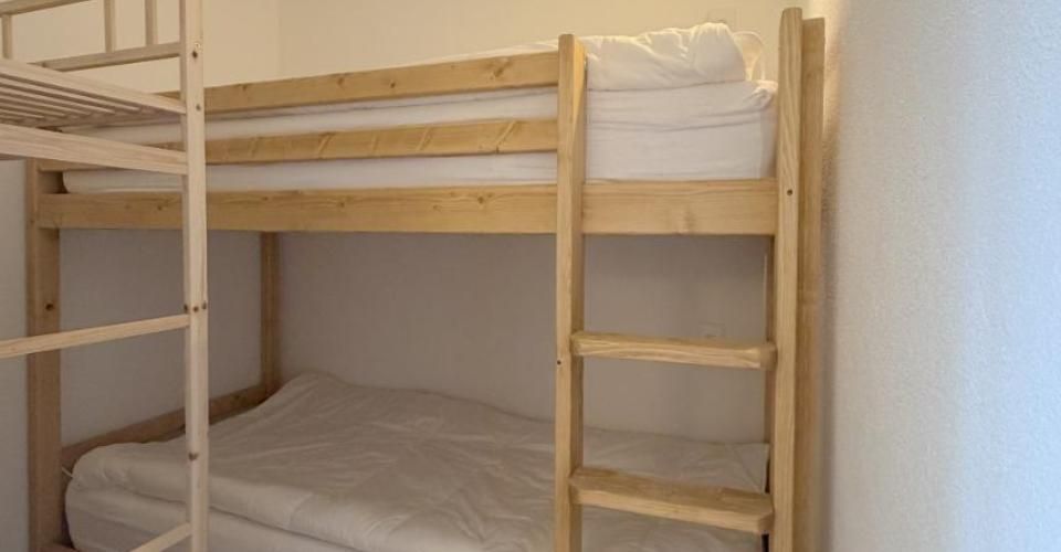 Magnifique grand studio avec alcôve au coeur de la station - Appartement meublé 1.5 pièces - image - 7