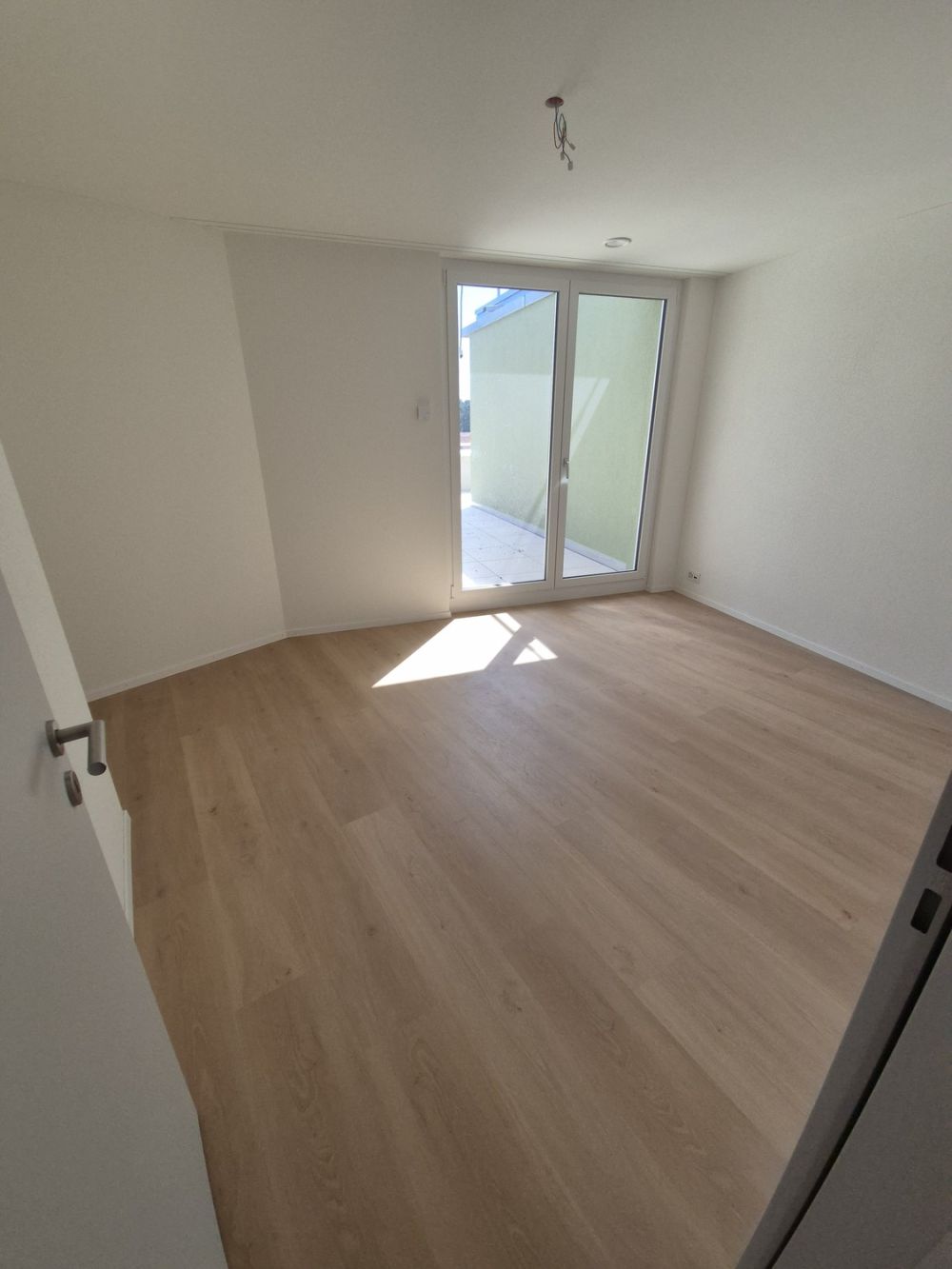Exklusive Neubau 3.5 Zimmer Attikawohnung mit 2 Balkonen - Bild 8