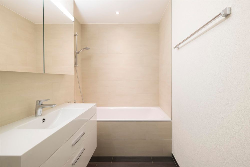 Grosszügig, sonnig und nah am Walensee - Bad