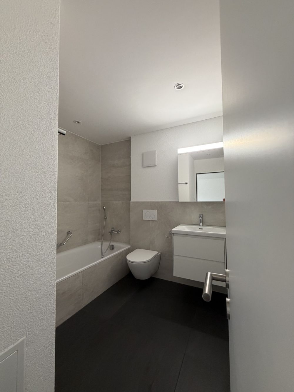 Moderne 3.5-Zimmer mit Balkon & Top-Ausstattung in Nürensdorf Inkl. NB - Bild 9