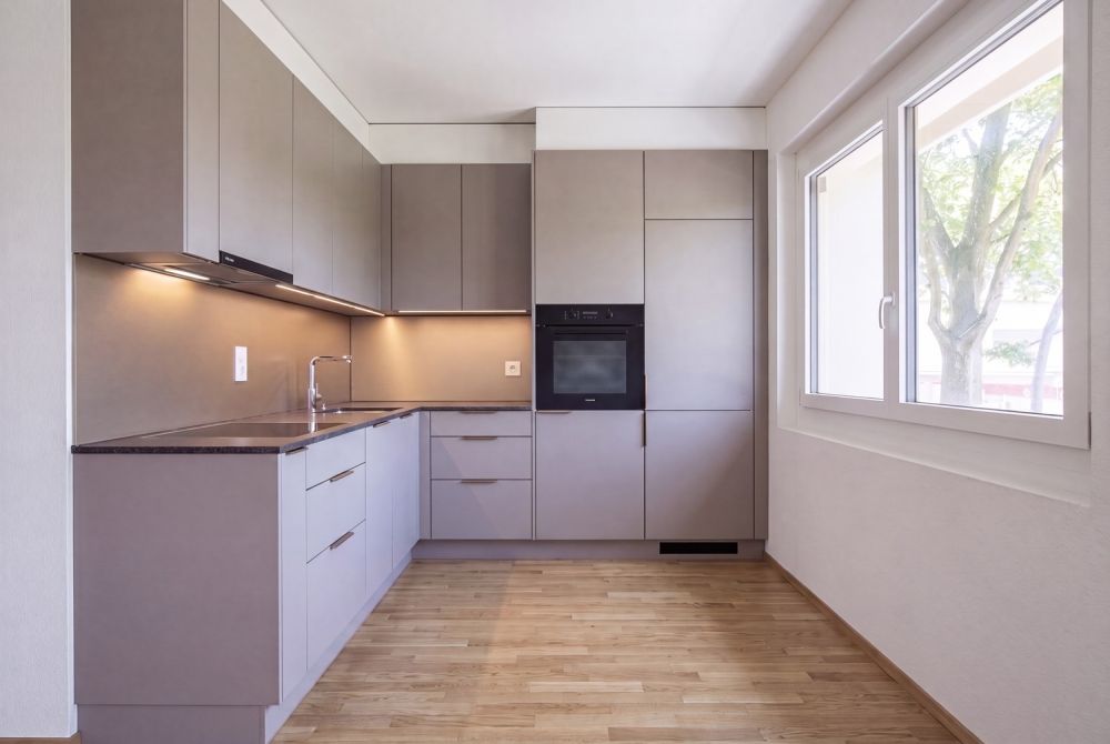 Erstbezug von moderner 3.5-Zimmer-Wohnung mit grosszügigem Balkon! - Bild 4