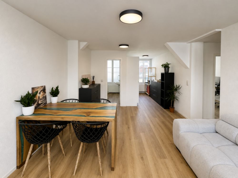 Helle, modern möblierte 3,5-Zimmer-Wohnung mit viel Wohnkomfort - Bild 1