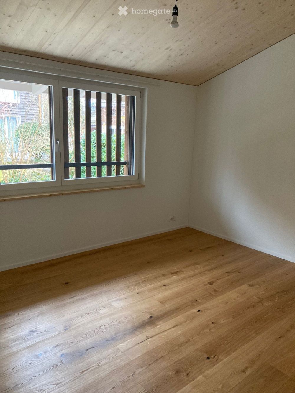 Moderne 5.5-Zimmer-Wohnung mit Garage und Balkon in Elsau - Bild 2