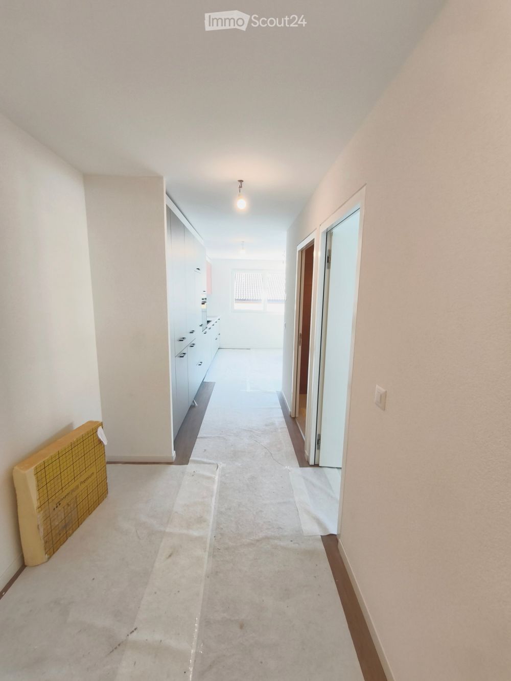 Neue 2.5-Zimmer-Wohnung mit Balkon in Leytron - Bild 4