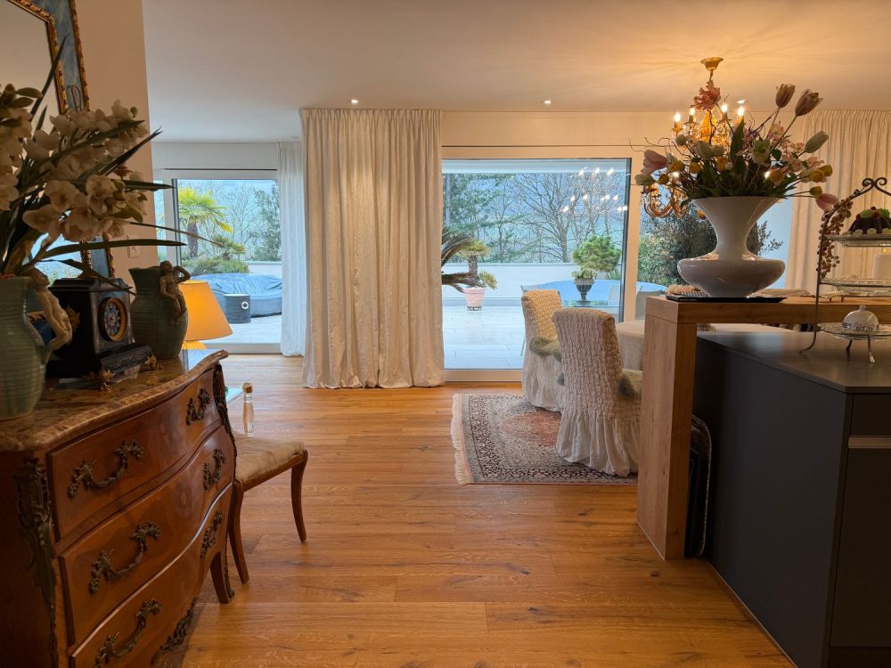 Hochmoderne, exklusive 4.5 Zimmer-Terrassenwohnung - Bild 9