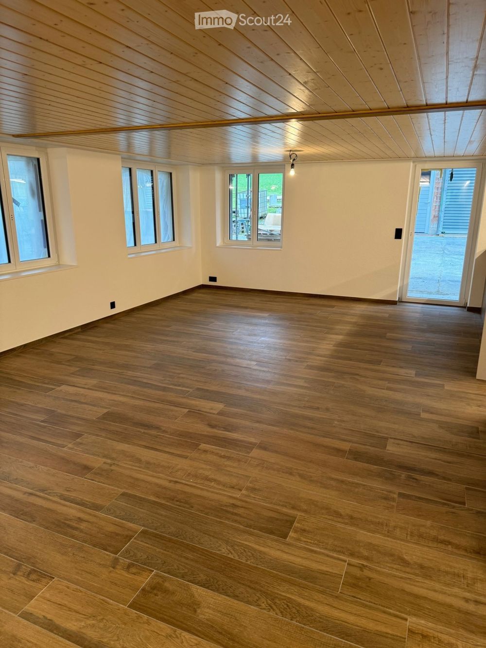 Moderne 5.5-Zimmer-Neubauwohnung mit Balkon und schöner Aussicht in Auswil - Bild 4
