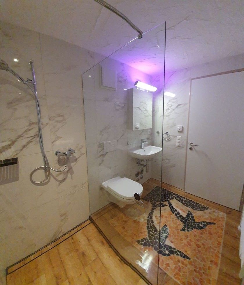 2½- Zimmer- Erdgeschoss Rechts Blau - Bild 11