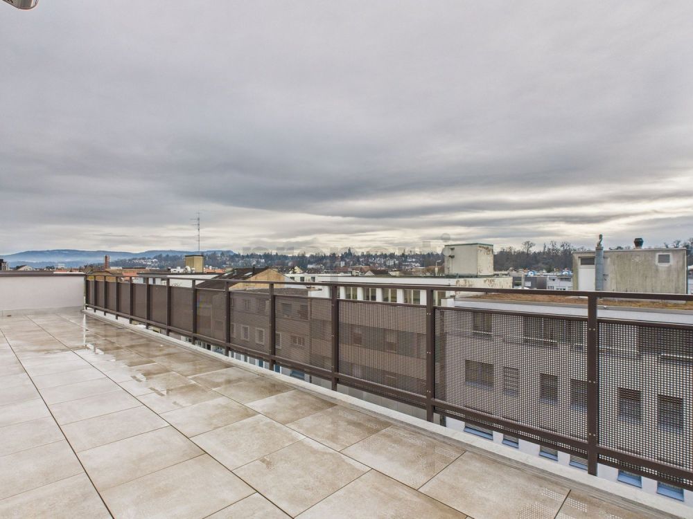 Moderne 3.5-Zimmer-Attikawohnung in Basel - Image 10