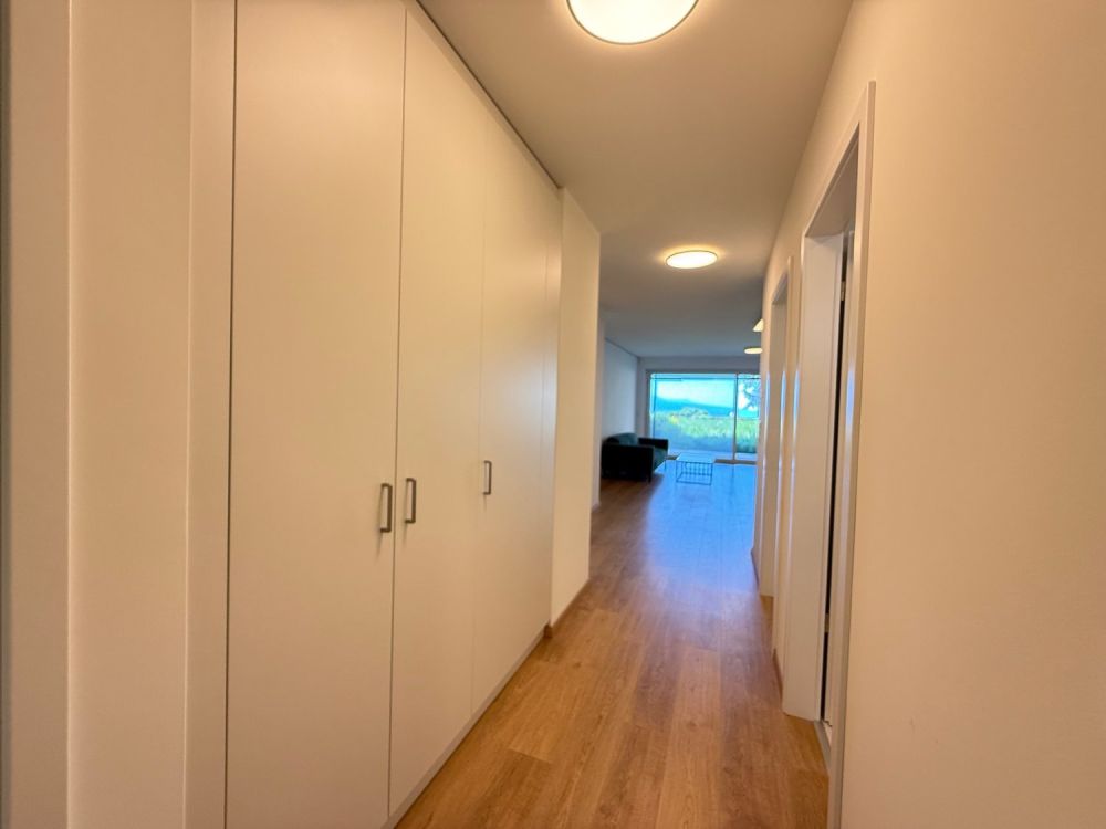 Beau 3.5 pièce neuf de stanting avec terrasse & jardin dans résidence avec piscine - Bild 8