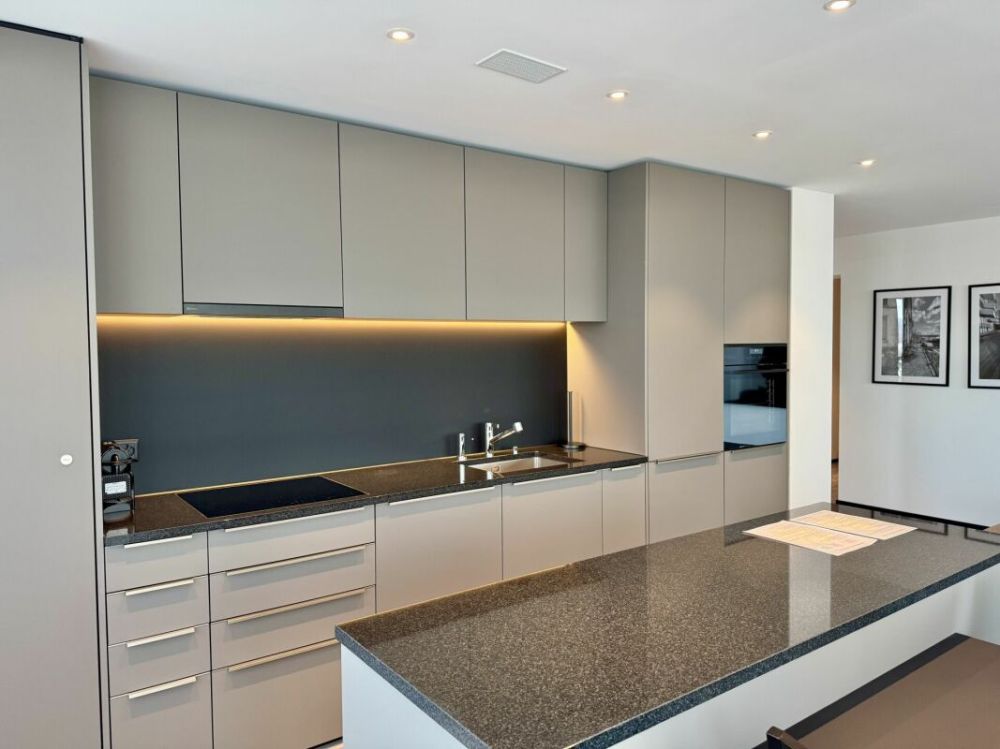 Über den Dächern von Dübendorf - vollständig möblierte Wohnung - Bild 1