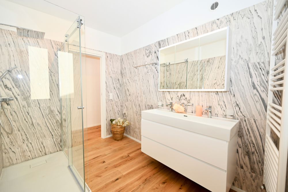 Appartamento completamente ristrutturato con vista lago a Ponte Tresa - Bild 8